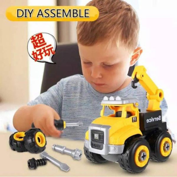 Mainan Mobil Truk Konstruksi DIY Assembling 4 in 1 Engineering Trucks