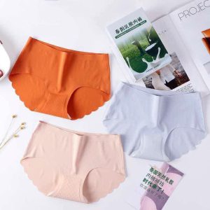 [Set Kotak 4pcs] Celana dalam antibakteri graphene wanita Pakaian Dalam CD anti bacterial seamless